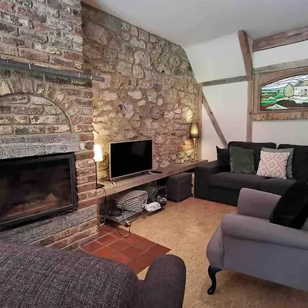 Out & Prunelliers * كوفين