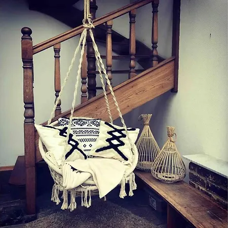 アパート Out & Prunelliers クーヴァン