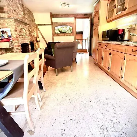 Out & Prunelliers Appartement *