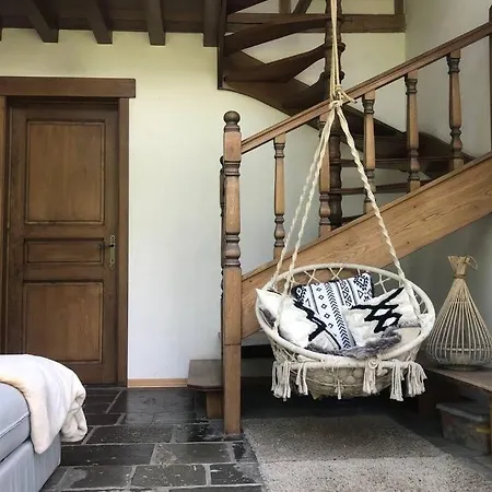 Out & Prunelliers クーヴァン